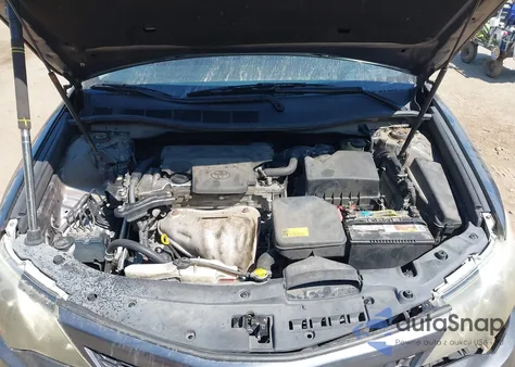 2014 Toyota Camry Se z USA, uszkodzony, nr VIN 4T1BF1FK2EU419498